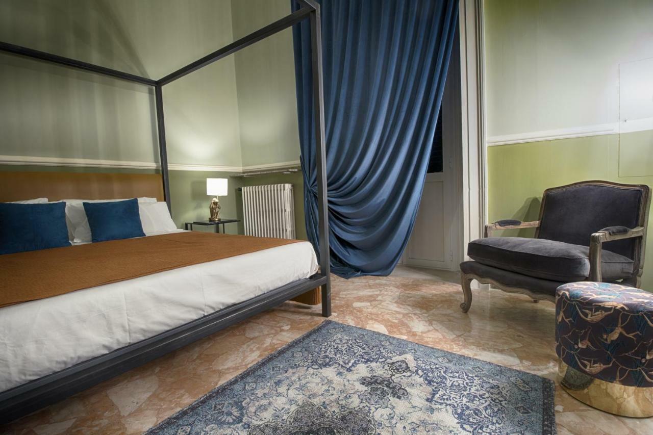 Palazzo Forleo Luxury Apartment - Treb Collection Лечче Екстер'єр фото
